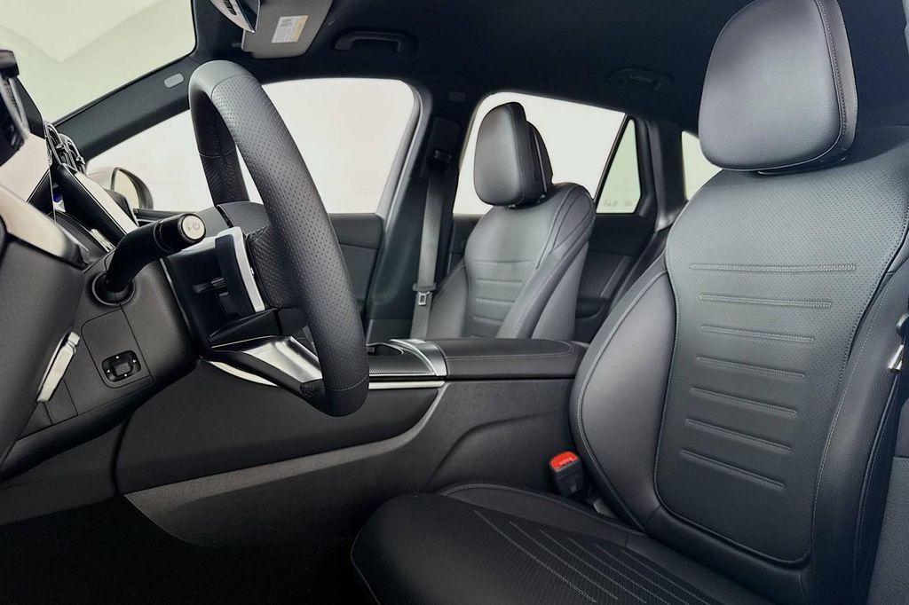 used 2025 Mercedes-Benz GLC 350e car