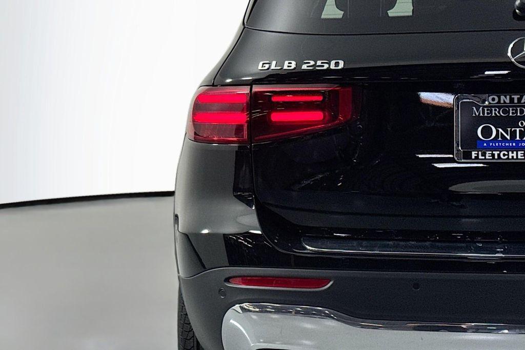 new 2025 Mercedes-Benz GLB 250 car, priced at $47,145
