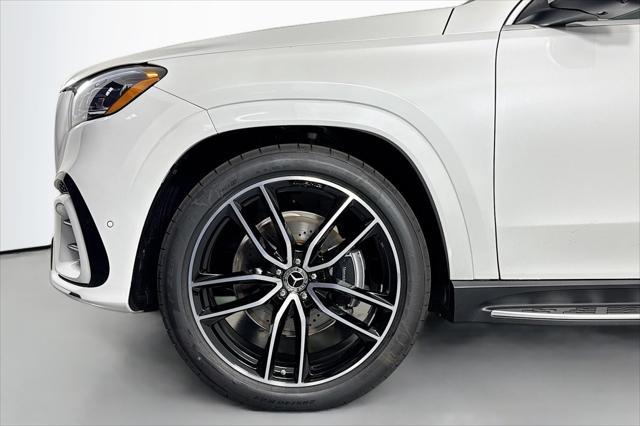 new 2025 Mercedes-Benz GLS 580 car, priced at $120,865