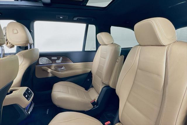 new 2025 Mercedes-Benz GLS 580 car, priced at $120,865