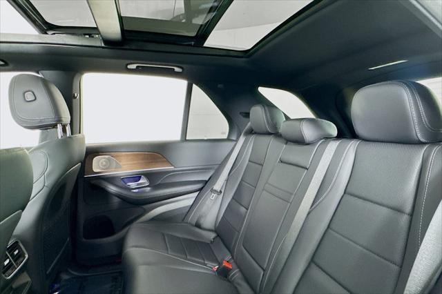 new 2025 Mercedes-Benz GLE 350 car, priced at $70,345