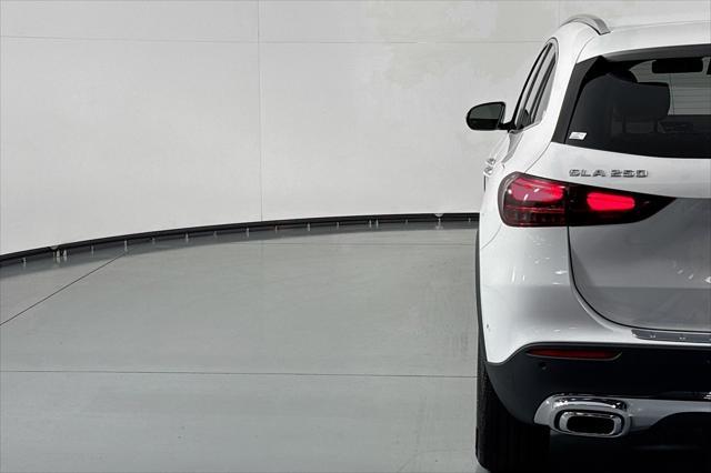 new 2025 Mercedes-Benz GLA 250 car, priced at $44,345