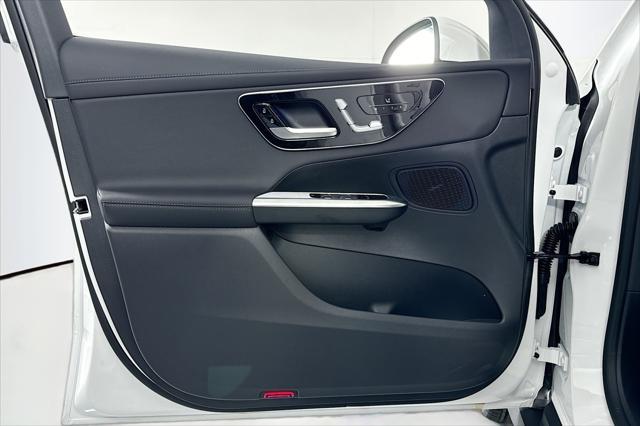 new 2025 Mercedes-Benz GLC 300 car, priced at $53,195