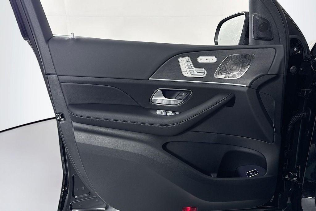 new 2025 Mercedes-Benz GLE 350 car, priced at $68,980