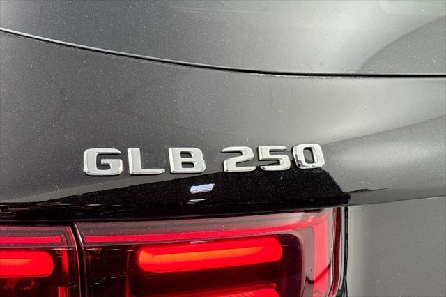 new 2024 Mercedes-Benz GLB 250 car, priced at $51,925