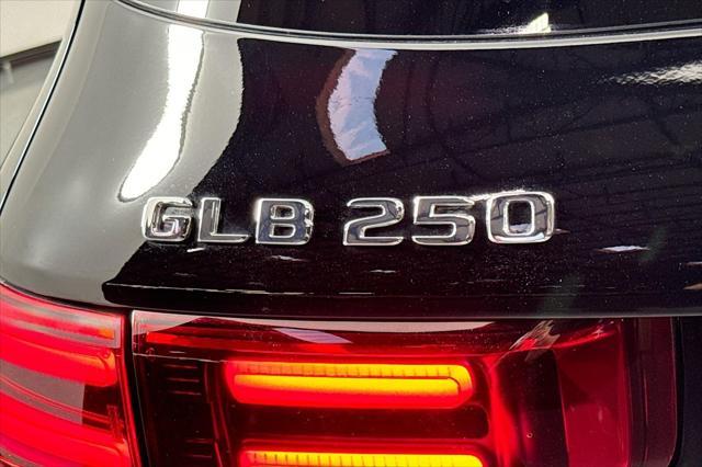 new 2024 Mercedes-Benz GLB 250 car, priced at $52,515