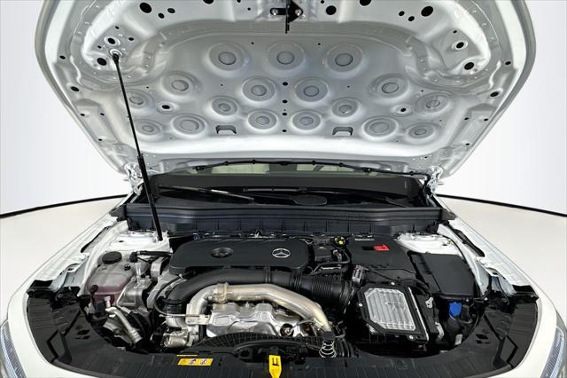 new 2025 Mercedes-Benz GLB 250 car, priced at $47,145