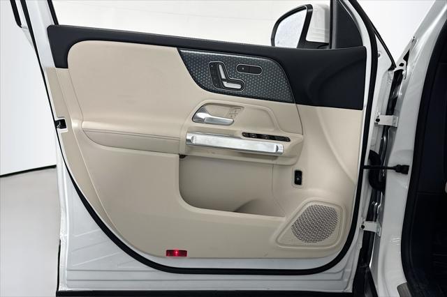 new 2025 Mercedes-Benz GLB 250 car, priced at $47,145