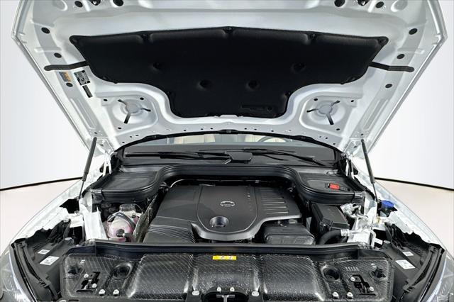 new 2025 Mercedes-Benz GLE 450 car, priced at $90,830