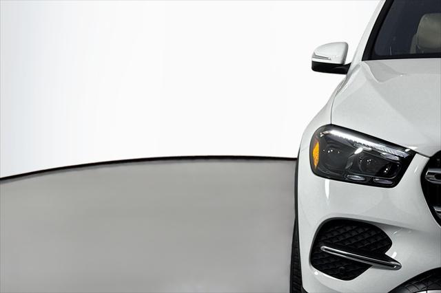 new 2025 Mercedes-Benz GLE 450 car, priced at $90,830