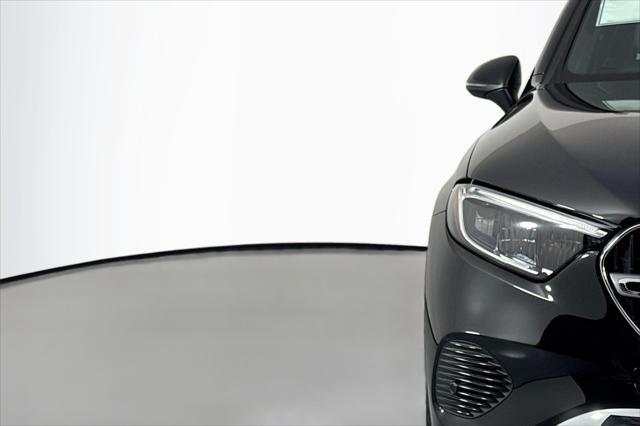 new 2025 Mercedes-Benz GLC 300 car, priced at $51,415