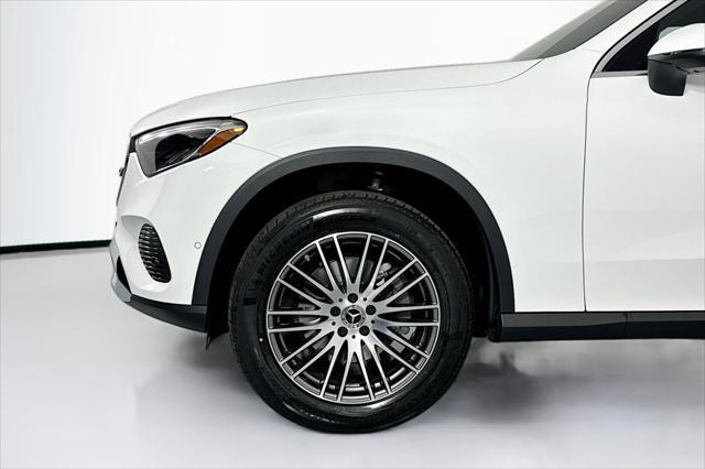 new 2025 Mercedes-Benz GLC 300 car, priced at $53,545