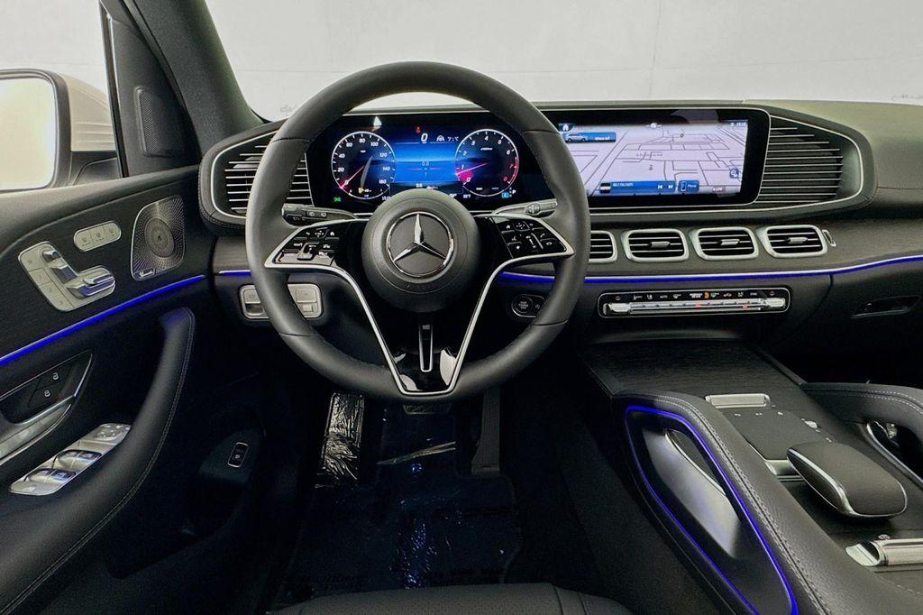new 2025 Mercedes-Benz GLS 450 car, priced at $92,895