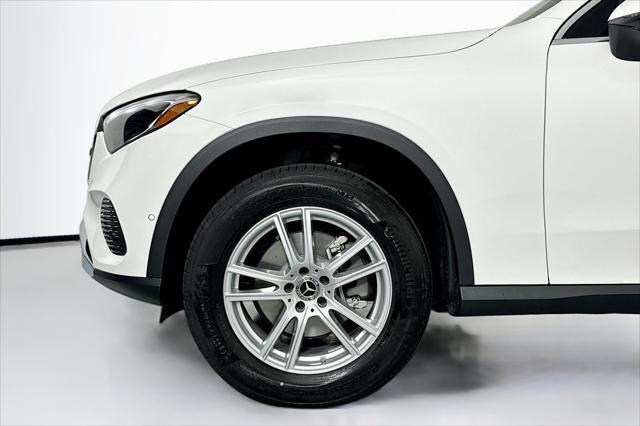 new 2025 Mercedes-Benz GLC 300 car, priced at $52,070