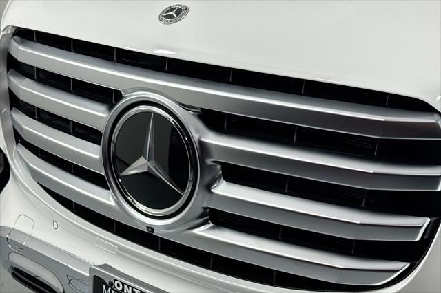 new 2025 Mercedes-Benz GLS 450 car, priced at $91,945