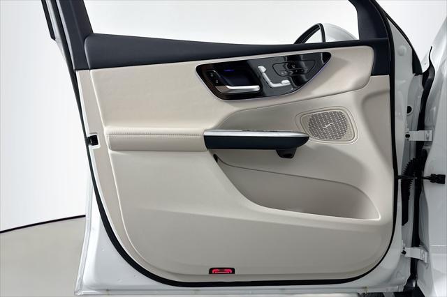 new 2025 Mercedes-Benz GLC 350e car, priced at $66,575
