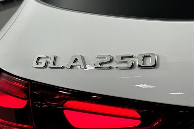 new 2025 Mercedes-Benz GLA 250 car, priced at $45,205