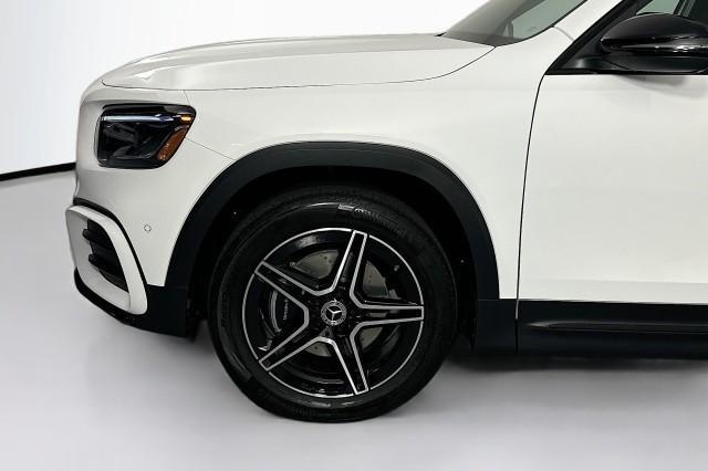 new 2024 Mercedes-Benz GLB 250 car, priced at $49,295