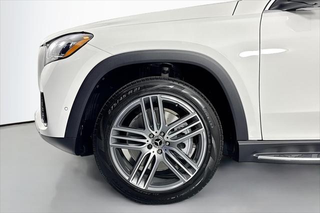 new 2025 Mercedes-Benz GLS 450 car, priced at $92,975