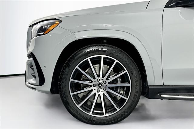 new 2024 Mercedes-Benz GLS 580 car, priced at $120,485