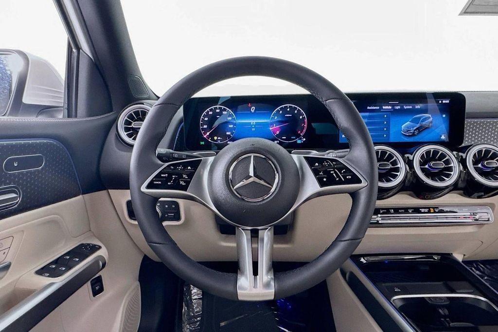 new 2025 Mercedes-Benz GLB 250 car, priced at $47,145