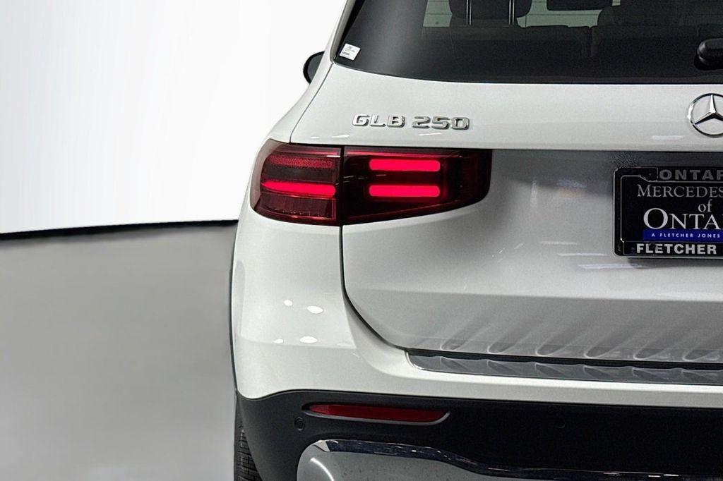 new 2025 Mercedes-Benz GLB 250 car, priced at $47,145