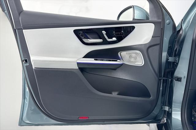 new 2025 Mercedes-Benz GLC 300 car, priced at $60,985
