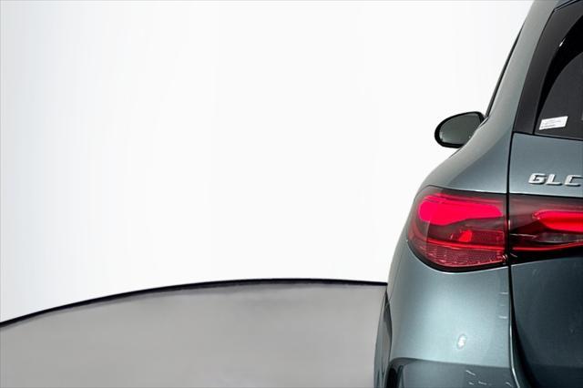 new 2025 Mercedes-Benz GLC 300 car, priced at $59,605
