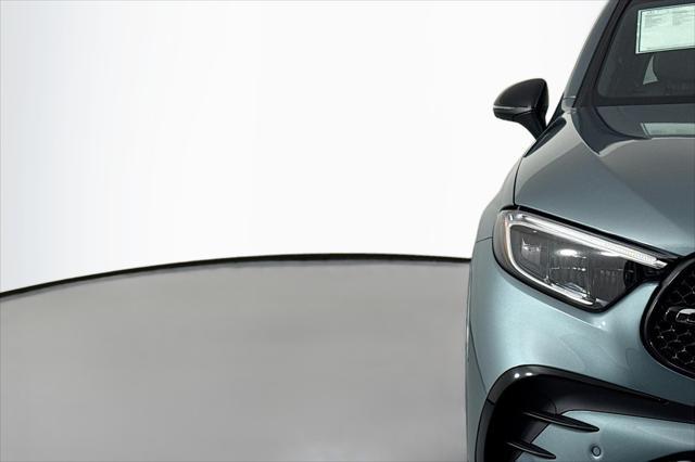 new 2025 Mercedes-Benz GLC 300 car, priced at $59,605