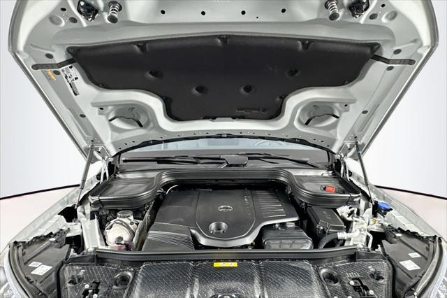 new 2025 Mercedes-Benz GLS 450 car, priced at $101,275
