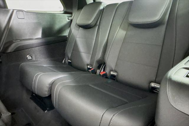 new 2025 Mercedes-Benz GLS 450 car, priced at $101,275