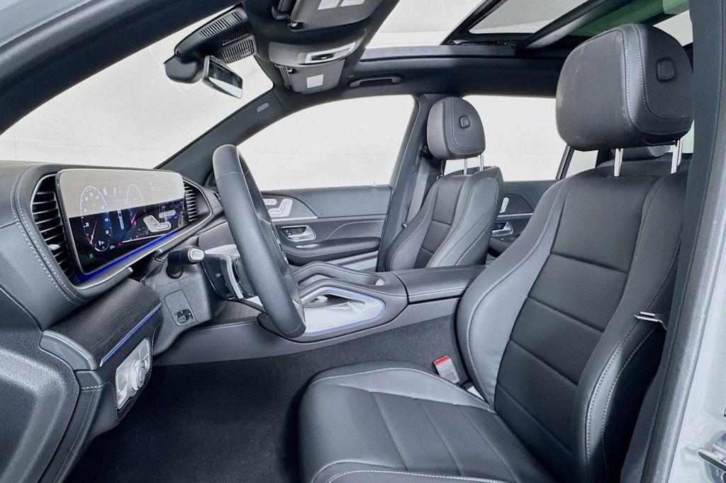 new 2025 Mercedes-Benz GLS 450 car, priced at $101,275