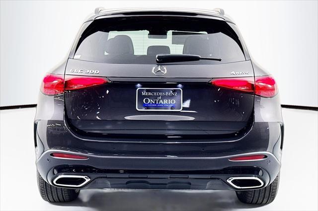 new 2025 Mercedes-Benz GLC 300 car, priced at $59,870