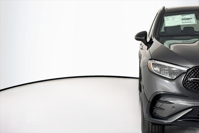 new 2025 Mercedes-Benz GLC 300 car, priced at $59,870