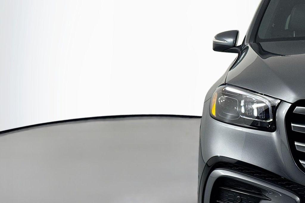new 2025 Mercedes-Benz GLS 450 car, priced at $95,145