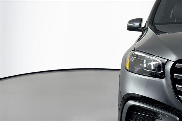 new 2025 Mercedes-Benz GLS 450 car, priced at $95,145