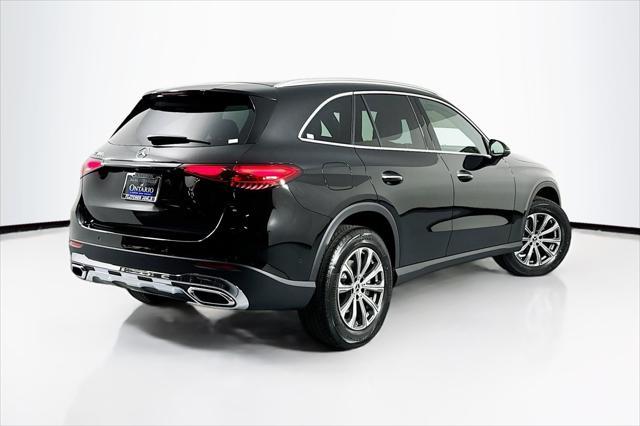 new 2025 Mercedes-Benz GLC 300 car, priced at $51,395