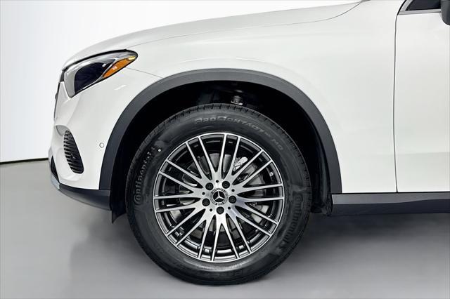 new 2025 Mercedes-Benz GLC 300 car, priced at $51,415