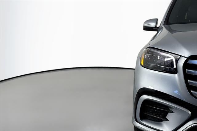 new 2025 Mercedes-Benz GLS 450 car, priced at $95,365