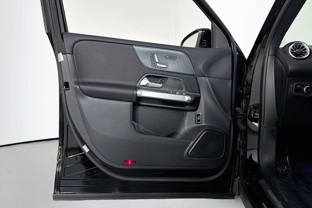 new 2025 Mercedes-Benz GLB 250 car, priced at $47,145