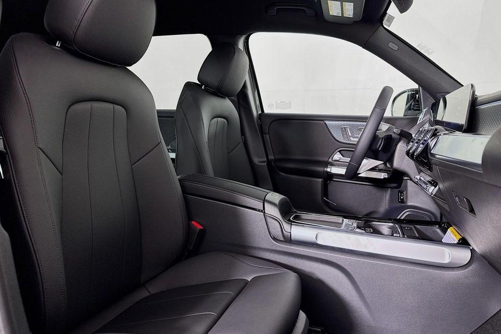 new 2025 Mercedes-Benz GLB 250 car, priced at $47,145