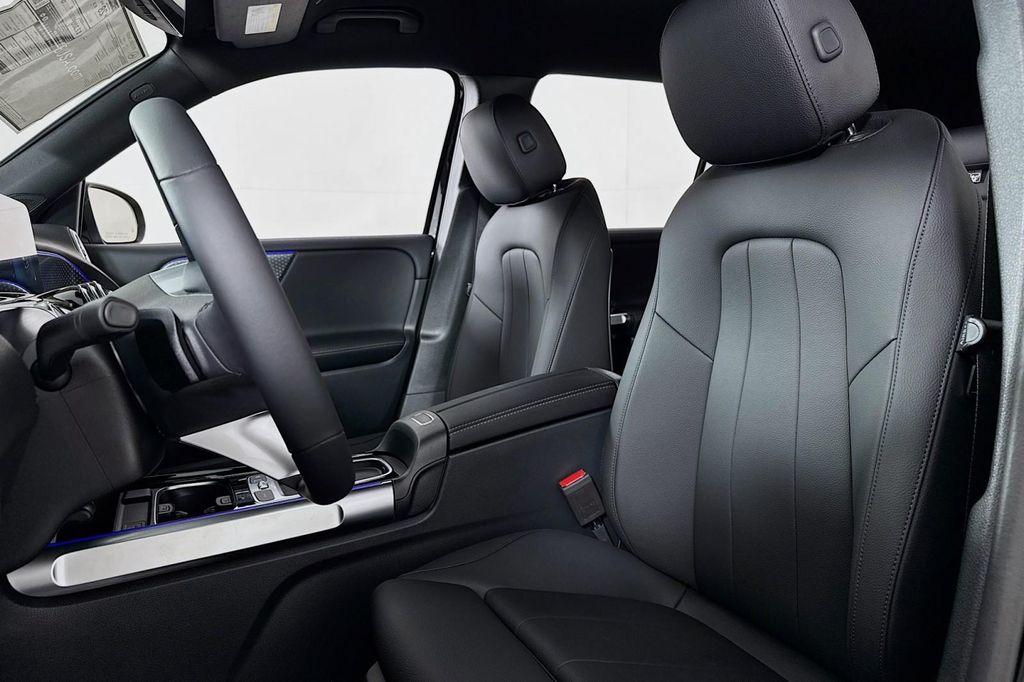 new 2025 Mercedes-Benz GLB 250 car, priced at $47,145