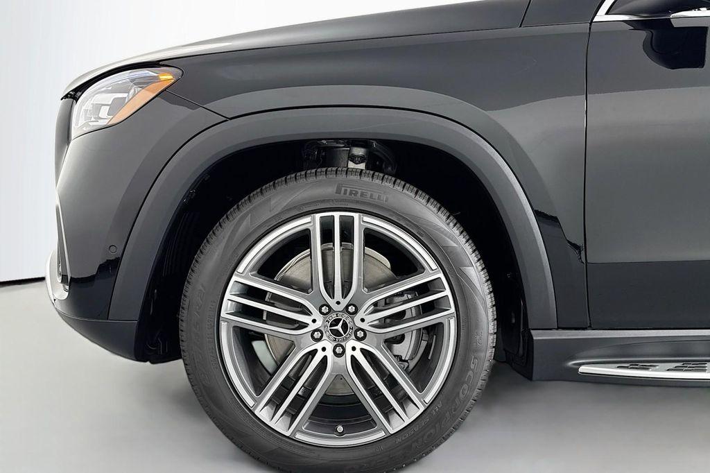 new 2026 Mercedes-Benz GLS 450 car, priced at $93,615