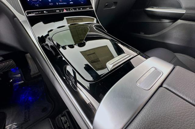 new 2025 Mercedes-Benz GLC 300 car, priced at $51,415