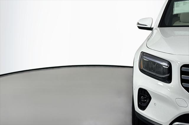 new 2025 Mercedes-Benz GLB 250 car, priced at $47,145
