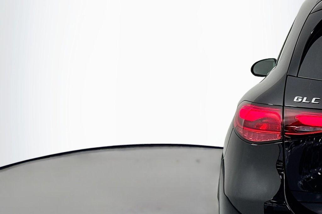 new 2025 Mercedes-Benz GLC 300 car, priced at $51,415