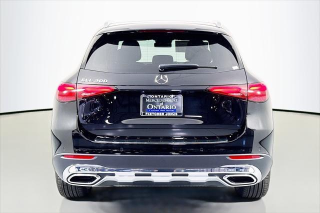 new 2025 Mercedes-Benz GLC 300 car, priced at $51,415