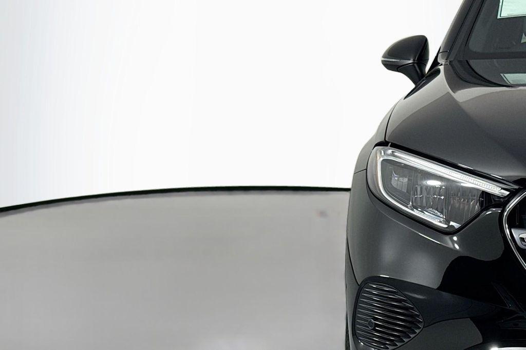 new 2025 Mercedes-Benz GLC 300 car, priced at $51,415