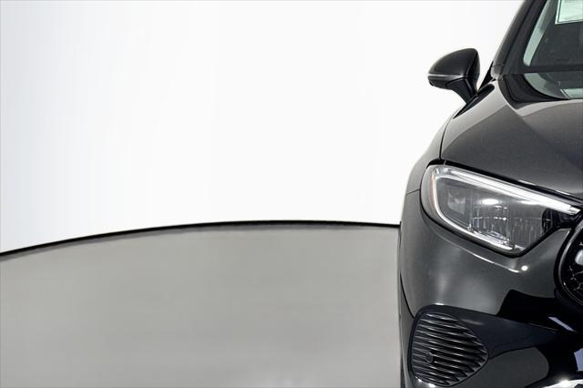 new 2025 Mercedes-Benz GLC 300 car, priced at $61,095