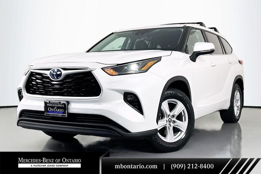 used 2023 Toyota Highlander Hybrid car, priced at $35,381